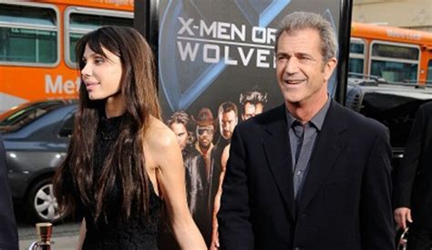 Rumores apontam gravidez de nova namorada de Mel Gibson Vírgula