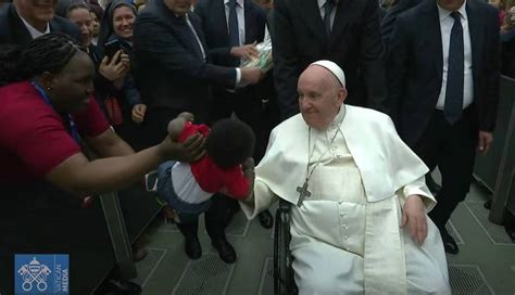 Papa Francesco Ai Rifugiati I Corridoi Umanitari Operano Anche Per L