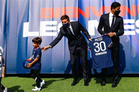 Psg Nasser Al Khela Fi R Pond Cash Lionel Messi Foot Sur