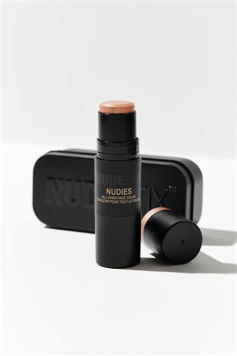 Éclat Lumineux Pour Le Visage Nudies Nudestix Urban Outfitters Canada