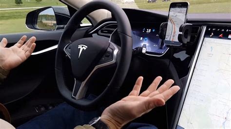 Tesla Retira 362 Mil Vehículos Por Fallas En Su Sistema De Conducción