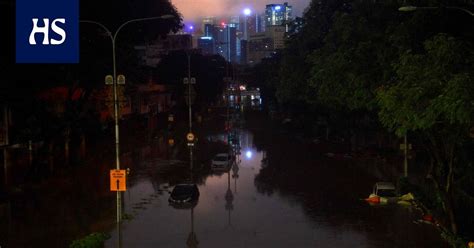 Malaysia Heavy Rains Raised Floods In Malaysia Tens Of Thousands