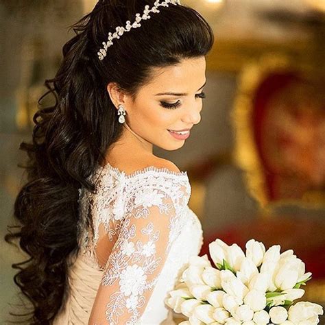 Foto Penteado De Noiva - Penteados para Noivas Cabelos Longos | Penteado de noiva meio preso ...