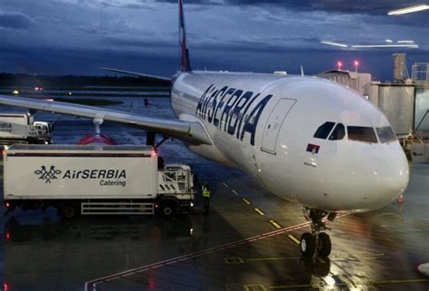 Poleteo prvi avion sa beogradskog aerodroma posle više od četiri sata