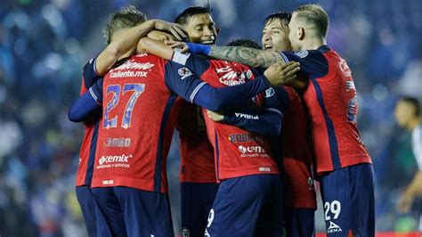 Cruz Azul Desata La Locura A Su Llegada A Guadalajara