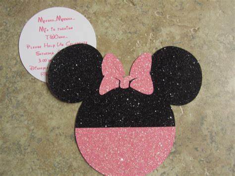 Stuff your mom didn't make...: Minnie Mouse Invitations