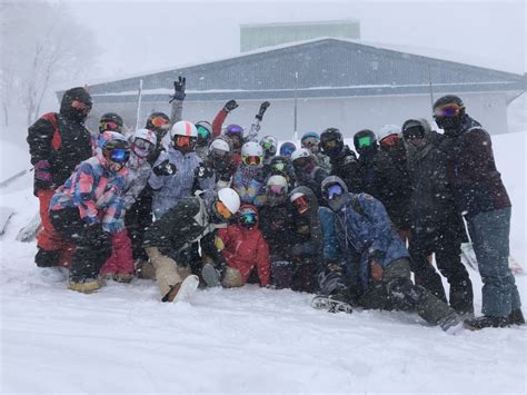 滑板基地 Taiwan Snowboarding Station 滑雪就從這裡開始 Live Ride Share