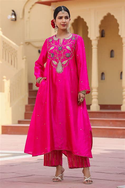 Buy Pink Pure Banarasi Spun Silk Embroidered Pearl Motif Kurta And