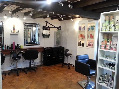 Pensacolas Hair Oasis Strut Salons Relaxing Ambiance And Hair Sanctuary Escape