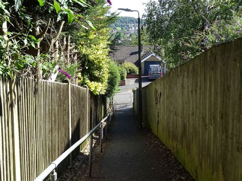 Footpath Between The Houses Ian Calderwood Cc By Sa 2 0 Geograph