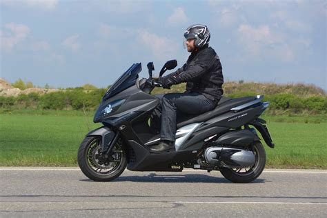 Motorrad Vergleich Yamaha Xmax Vs Kymco Xciting I Abs