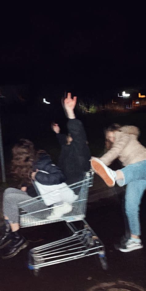 Friends Aesthetic Hangout Blurry Best Friends Best Friends