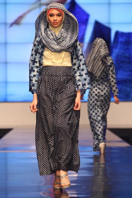 Muslim Women Fashions: Muslim Fashion | Indonesia Fashion Week