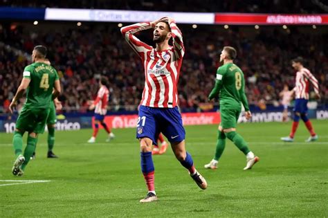 Barcelona and Atlético Madrid set to agree a price for Yannick Carrasco