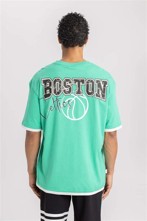 Green MAN Oversize Fit Boston Celtics Licensed Crew Neck T Shirt