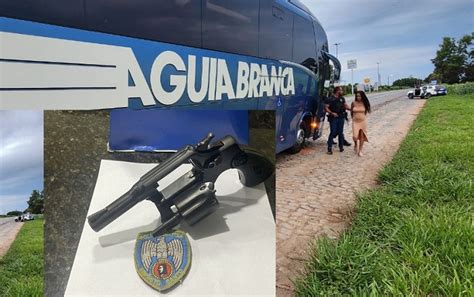 Mulher é presa arma de fogo em ônibus parado em Sooretama