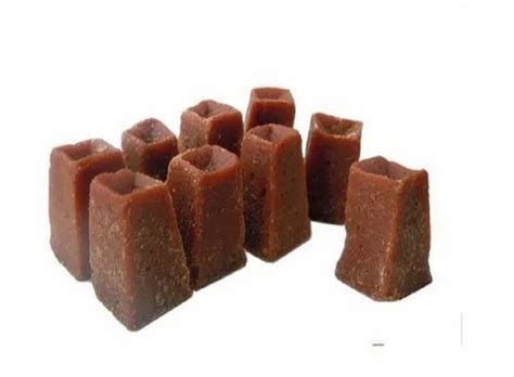 Natural Dark Brown Organic Jaggery Cube At Kg In Newasa Id