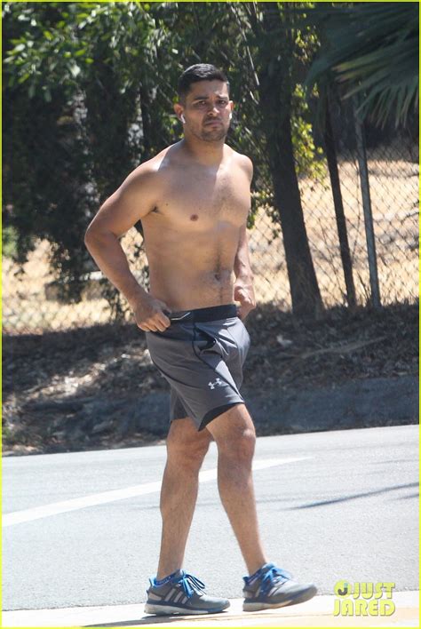 Alexis Superfan S Shirtless Male Celebs Wilmer Valderrama Shirtless Run