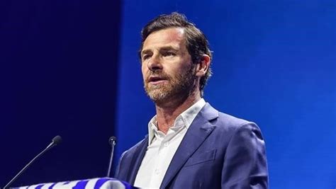 André Villas Boas dedicado a colocar mãos à obra no imediato na FC