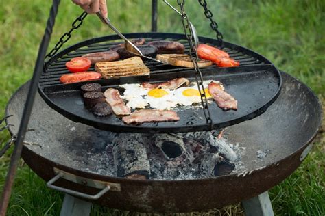 7 BEST Fire Pit Grill Reviews: Heavy Duty Outdoor Camp Grills