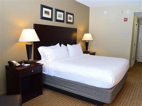 Affordable Hotel in Malone, NY with Indoor Pools | Holiday Inn Express ...