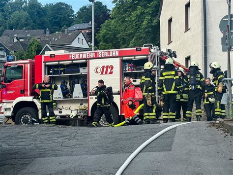 FW MK Gartenhaus fällt Flammen zum Opfer Presseportal