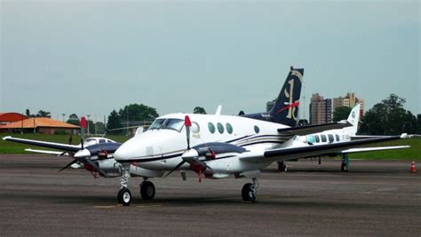 Beechcraft King Air C90 Thales Aviões