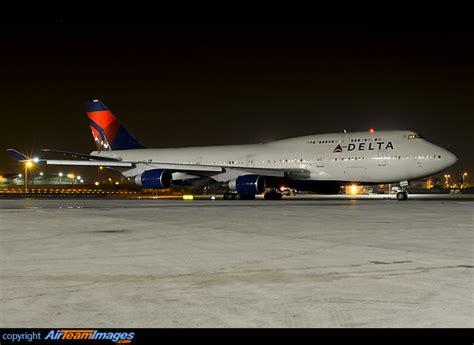 Boeing Delta Air Lines N Us Airteamimages