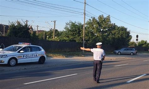 Ac Iune A Poli Iei La Cetatea De Balt I Jidvei Peste De Persoane