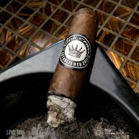 Black Crown by Black Crown Cigars - Puff Sumo