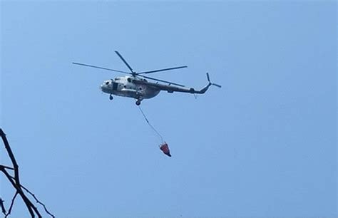 Continúa activo el incendio de Zaragoza