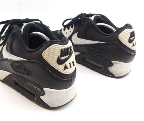 Nike Air Max 90 Essential Blackwhitemetallic Silv Gem