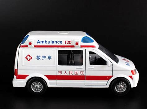 Die Cast Kids White Red Ambulance Van Toy Am01b006 Ezmotortoyscom