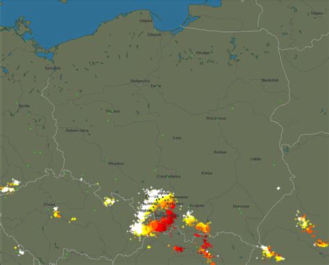 Silna burza nad Górnym Śląskiem Przesuwa się nad Opolszczyznę i Dolny