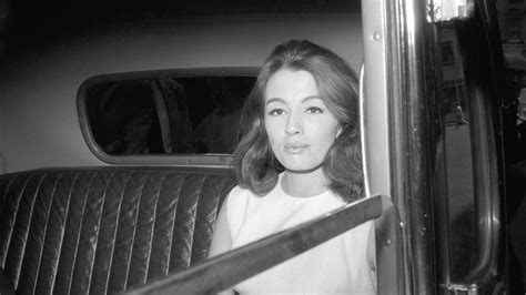 Profumo affair's Christine Keeler dies aged 75 | ITV News