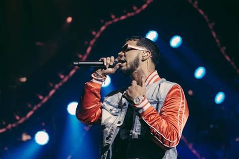 Anuel AA Comienza Su Gira Con Un Concierto Completamente Lleno En