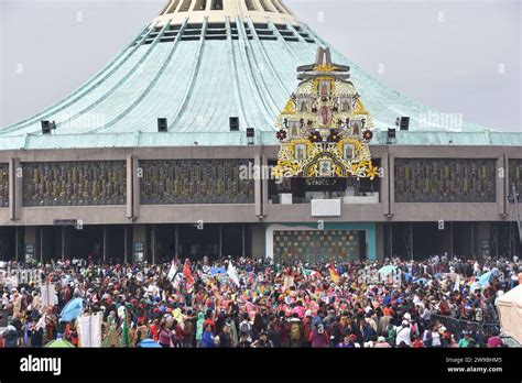 Basilique De La Vierge De Guadalupe Banque De Photographies Et Dimages