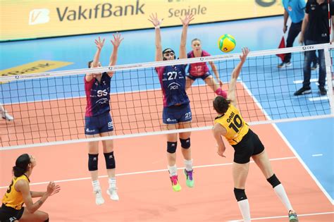 Vak Fbank Ampiyonlar Liginde Eyrek Finale Y Kseldi Voleybol Plus