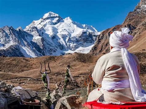 In Pics Pm Modi Offers Prayers At Parvati Kund Amid Breathtaking