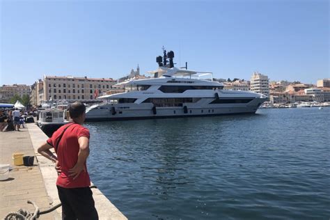 Marseille C Est Quoi Ce Bateau De Luxe Millions D Euros Sur Le