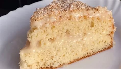 Bolo de cocada fofinho super fácil desmancha na boca Receitas Tia Maria