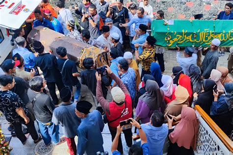 Begini Kesaksian Guru Yang Selamat Dari Kecelakaan Bus Rombongan Smk