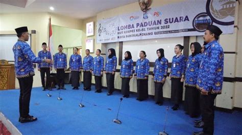 Dinas Pendidikan Keluar Jadi Juara Paduan Suara HUT Korpri Radmida