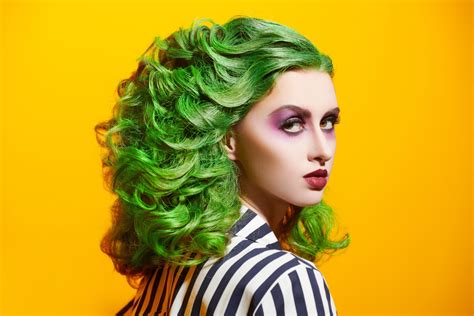 6 Beetlejuice Costume Ideas Worthy of the Neitherworld