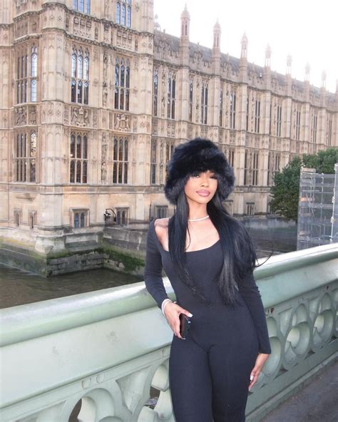 Ariana (@arianaharrell) • Instagram photos and videos