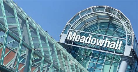 Meadowhall extends opening times on Saturday for last minute Christmas ...