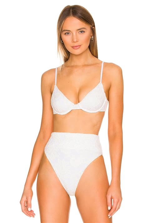 BEACH RIOT X REVOLVE Bikini Top In White REVOLVE