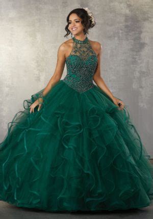 An Elegant Emerald Quinceanera Theme We Re Obsessed With