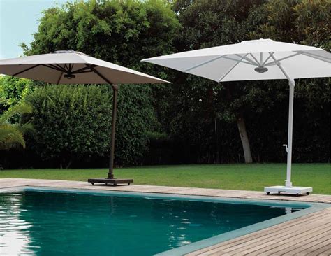 Large Cantilever Umbrella 360° And Base Large Outdoor Umbrella