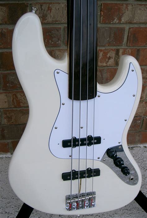 Fender Jazz Fless W Hg Thor Epoxy Lowend Bass Shop Vault